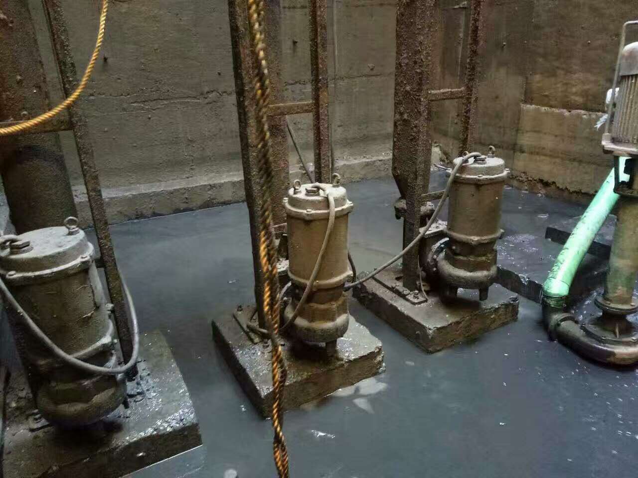 宿城污水池清理